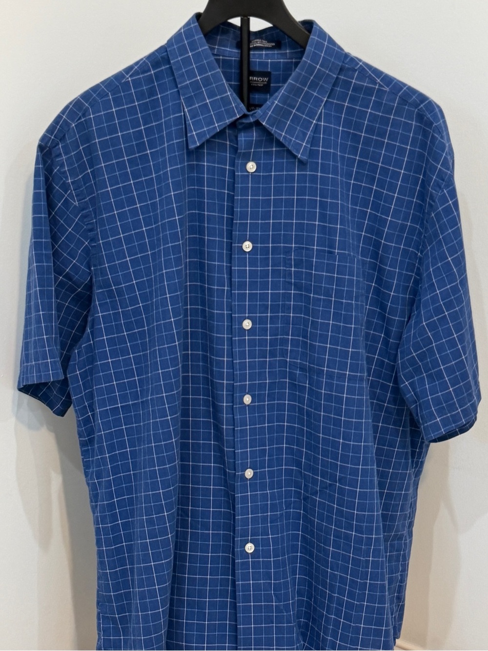 Men’s Arrow Button Up Short Sleeve Shirt
XL 17-17.5